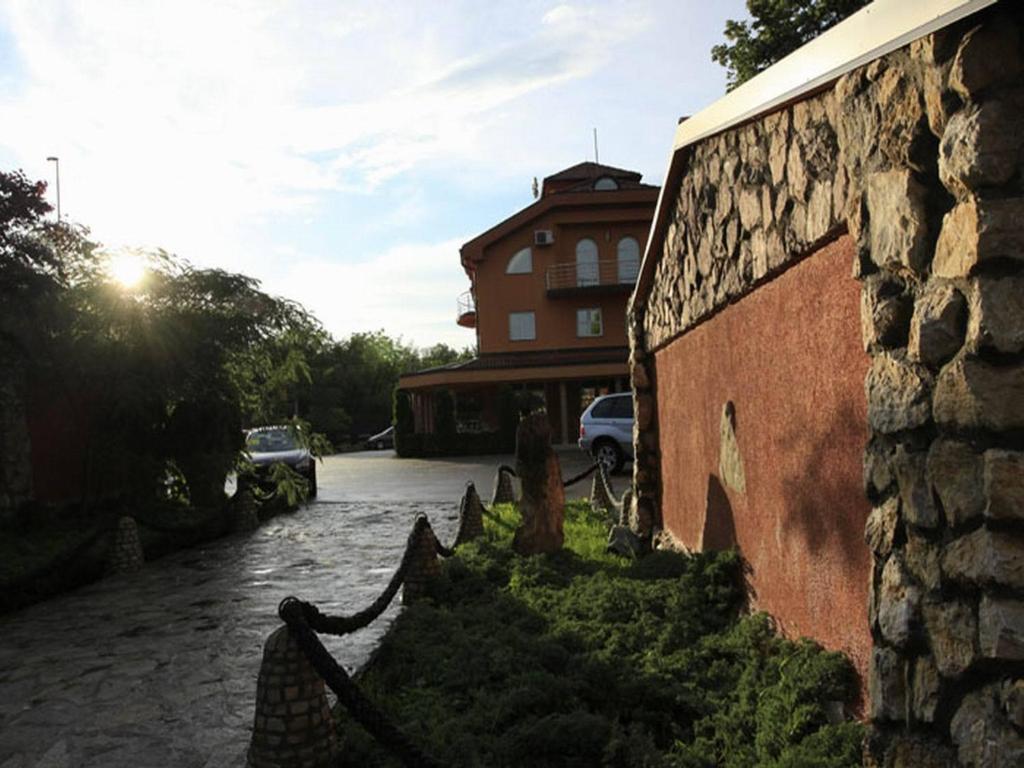 Pasha Garni Hotel Laktaši 外观 照片